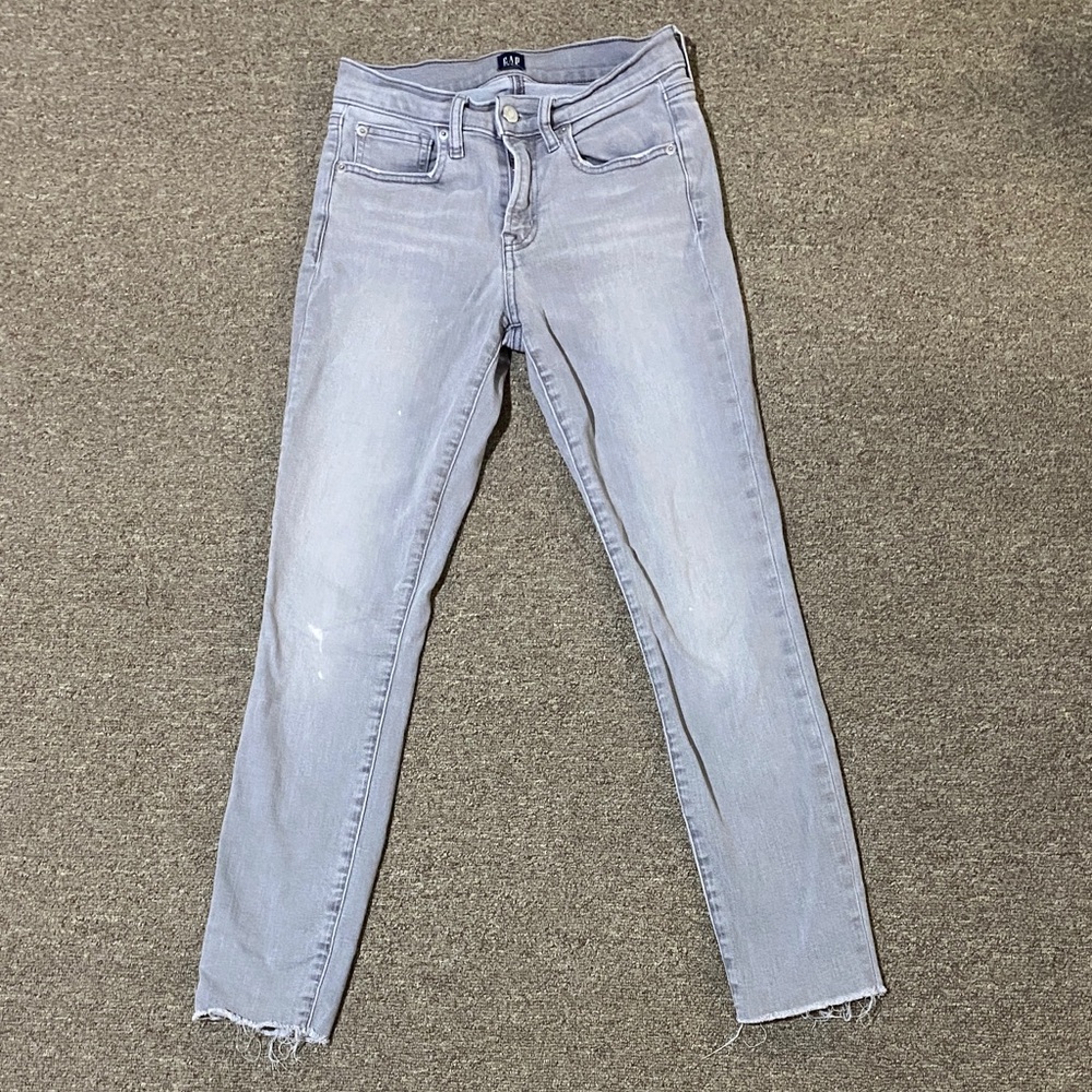 GAP Women's Skinny Jeans in Soft Gray